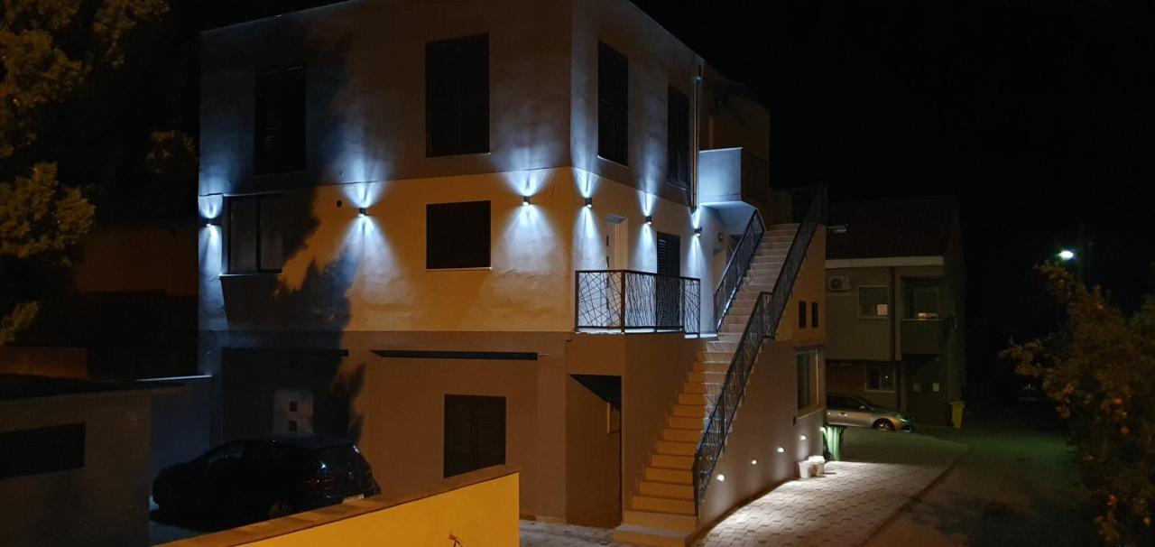 Apartments Ena Kastela Exterior photo